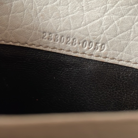 GUCCI VINTAGE SIGNATURE WALLET BLACK FRIDAY SPECIAL (FREE GIFT 🎁 FOR ONE WEEK ) - Picture 3 of 9